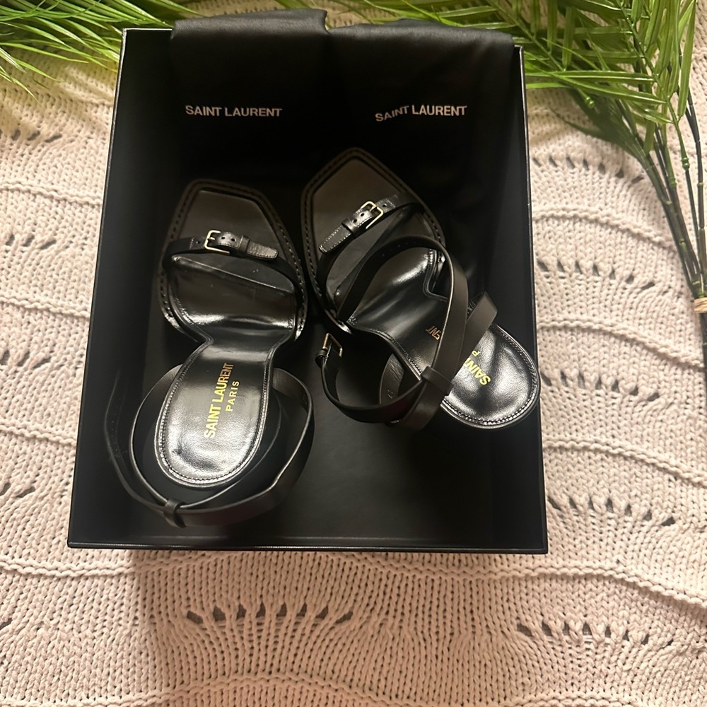 NWT Saint Laurent Carine Platform Sandal. Brand new comes with box & dus… - Picture 7 of 13